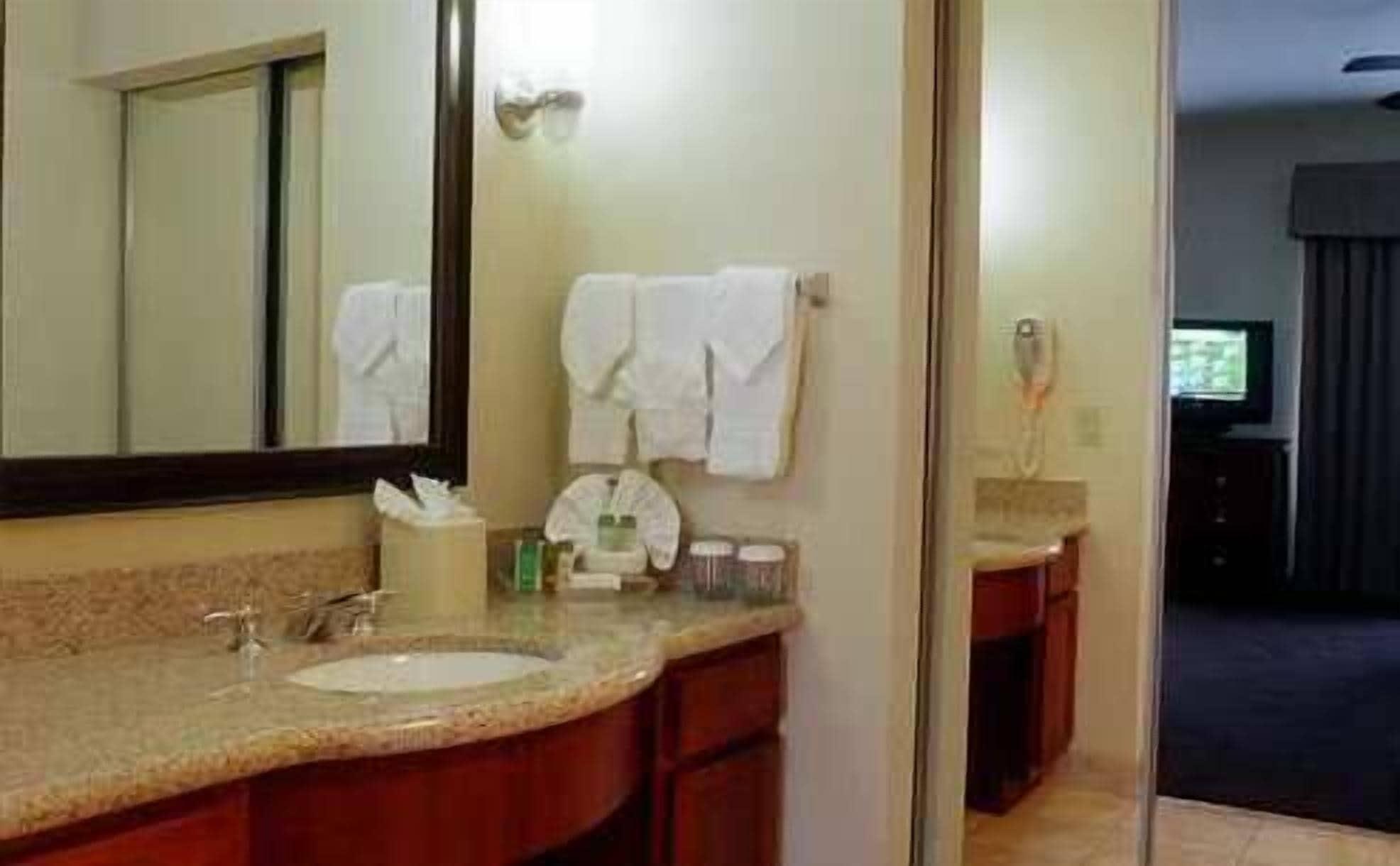 Hotel Homewood By Hilton West-energy Corridor Houston