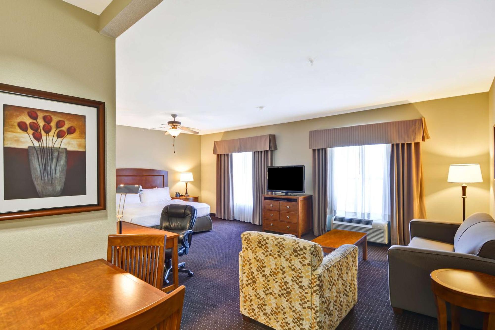 Hotel Homewood By Hilton West-energy Corridor 3*