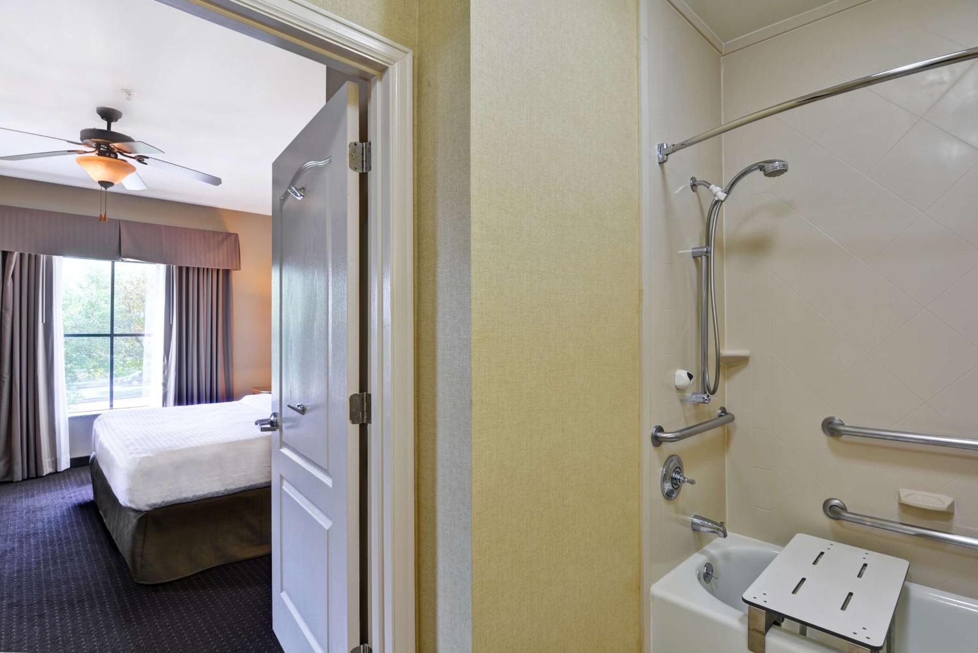 Homewood By Hilton West-energy Corridor Hotel 3*