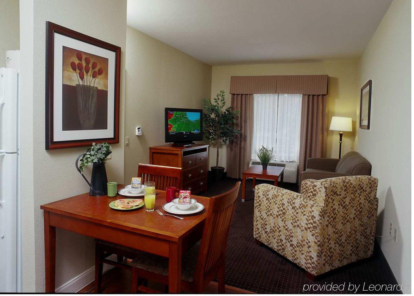 Hotel Homewood By Hilton West-energy Corridor 3*